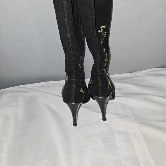 Black Embroidered Floral Butterfly Heeled Boots Vintage Cottagecore Fairycore 8 - Picture 5 of 9